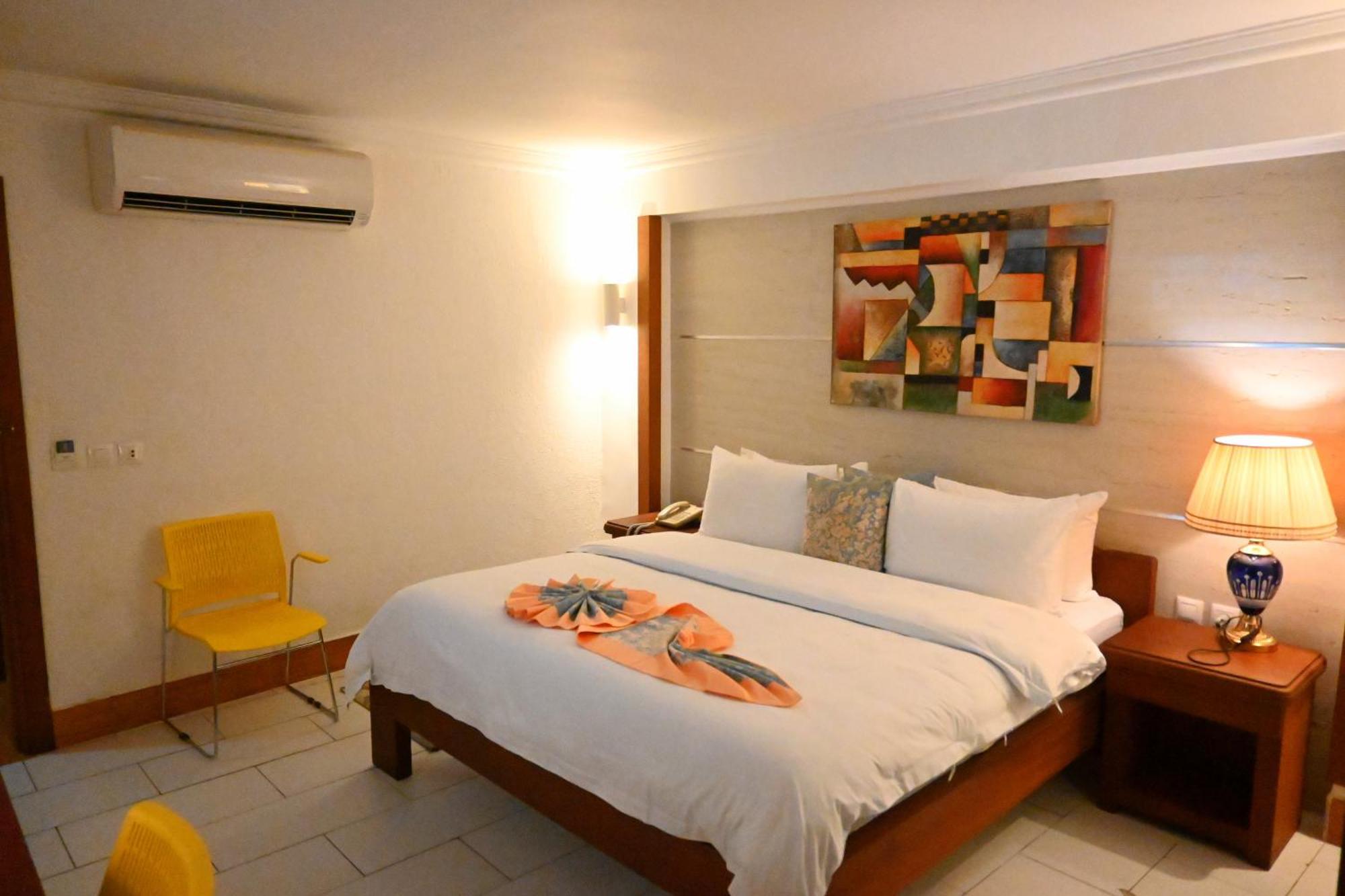 Grand Hotel Akwa Douala Buitenkant foto